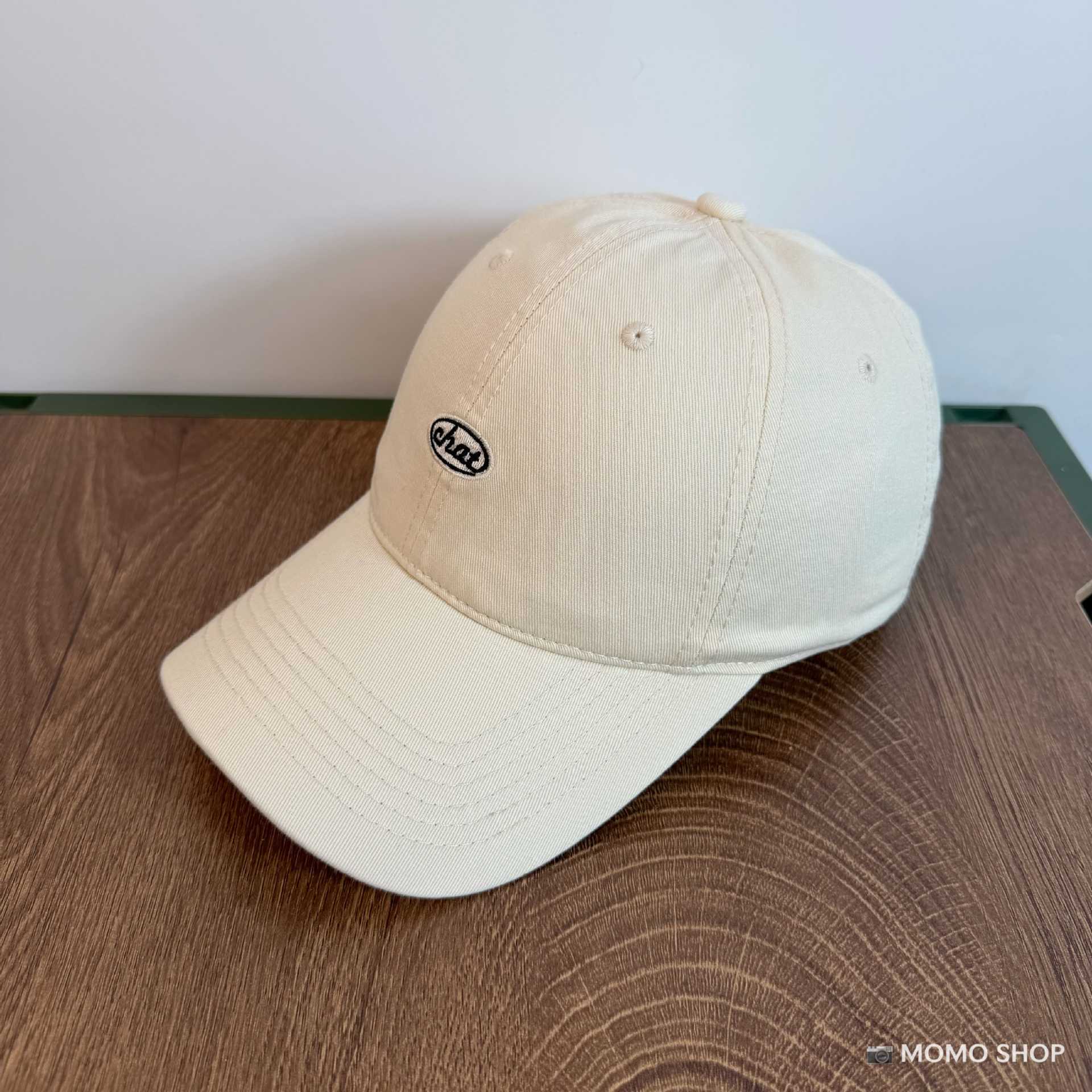 Moda chat bordado sombrero de béisbol para hombres cuatro estaciones, sombrero de lengua casual universal, sombrero de viento de la escuela coreana para mujeres muestran cara pequeña