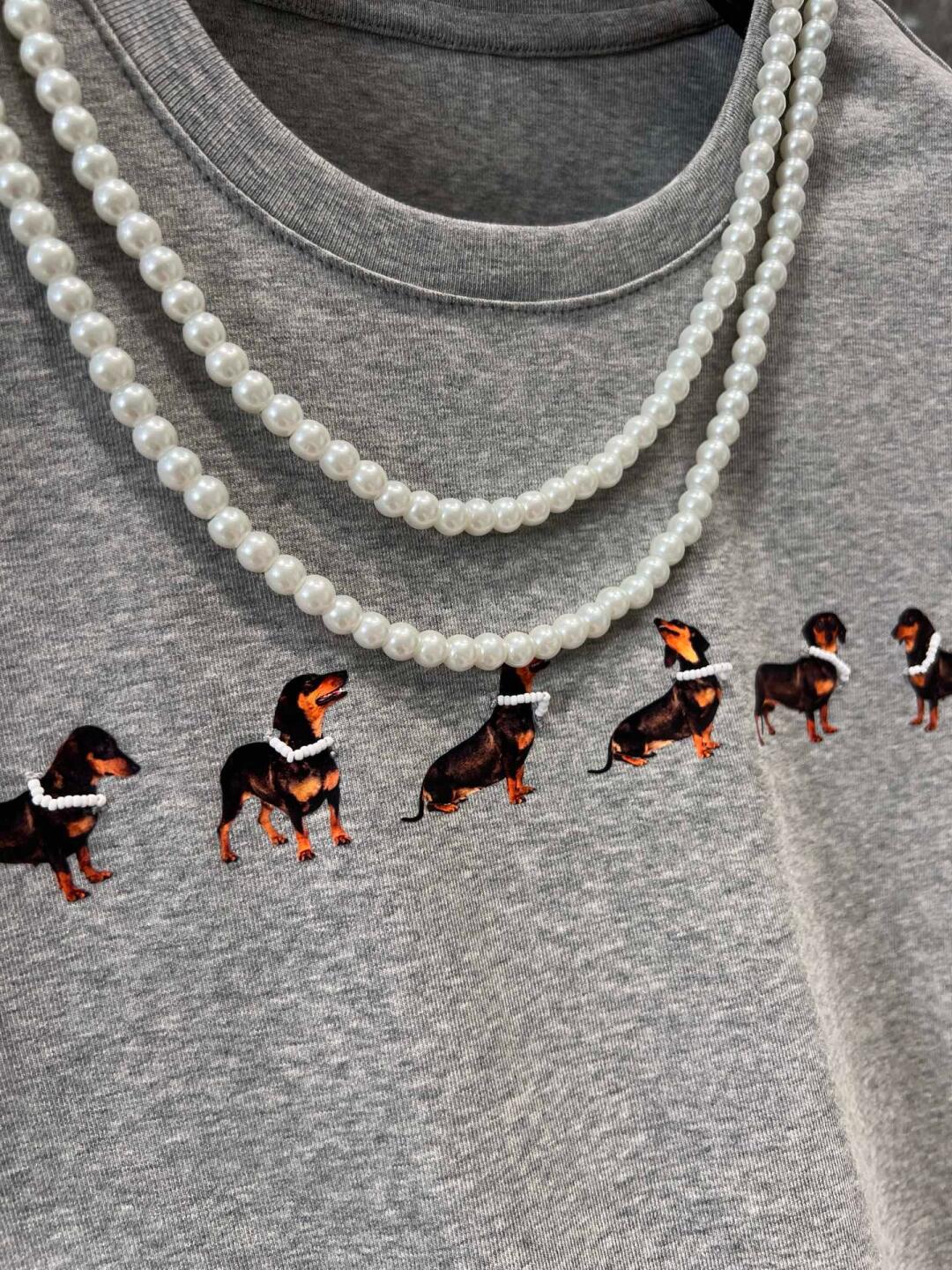 high quality in stock Jennie Same Style 25 Summer New Pearl Necklace Dachshund Short-sleeved T-shirt Women's Slim-fit Top T