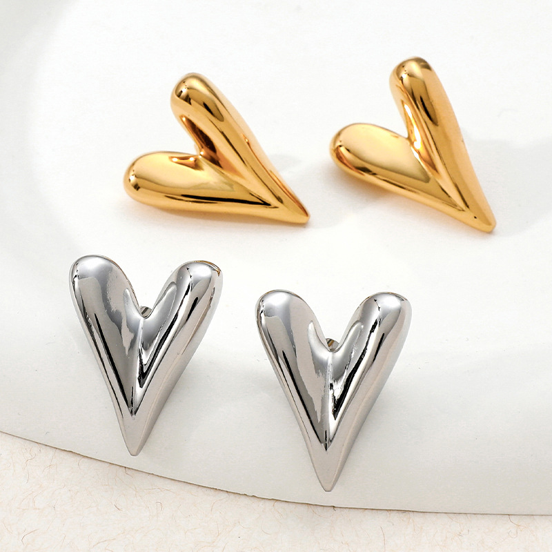 1 Pair Simple Style Heart Shape Plating Stainless Steel Earrings display picture 1