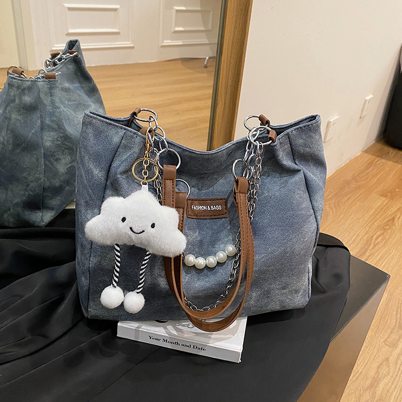 Casual Large Capacity Bag Women's 2024 New Autumn and Winter College Students School Bag Fashion Commuting Shoulder Tote Bag