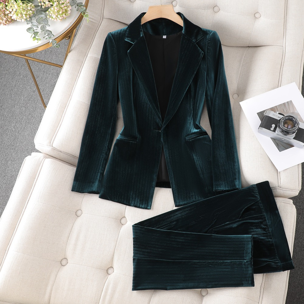 thumbnail image 1 of Chaqueta de traje pequeña de terciopelo dorado con sensación de rojo verde para mujer, traje de overol de temperamento profesional de principios de otoño, 1 of 6