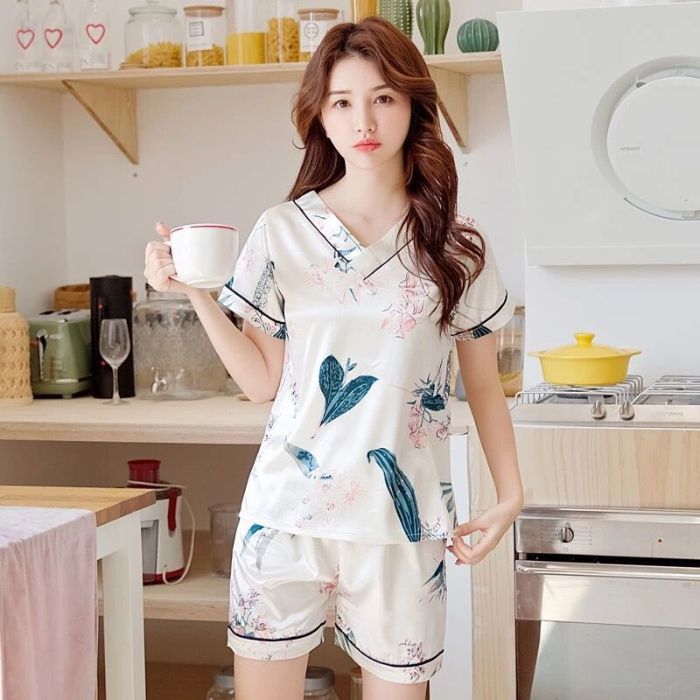 Venta al por mayor transfronteriza de pijamas de M-4XL de gran tamaño para mujer, seda de hielo de verano, manga corta, versión coreana de seda de imitación, cuello en V fino, ropa de hogar suelta