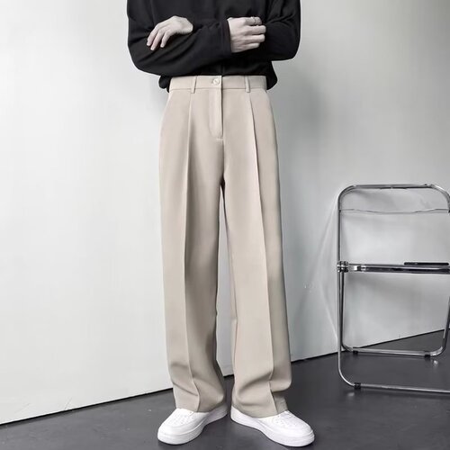 Slim-fit trendy men's casual solid color Harajuku-style winter trousers, youthful and minimalist with a flowing drape.