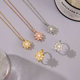 幼稚鬼: [图片]  幼稚鬼: 项链女珍珠花朵锆石旋转气质满钻项链时