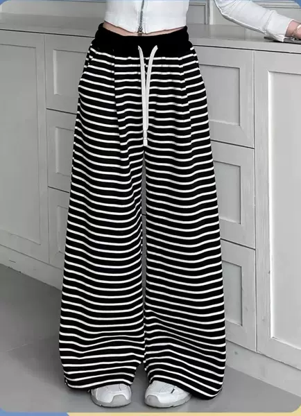 Striped straight pants-black (with drawstring and pockets)