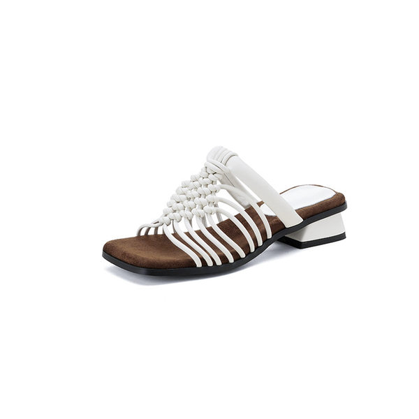 Dép sandal nữ quai chữ V đan tay thoáng khí, đế dày mềm chống trượt — màu be, bạc