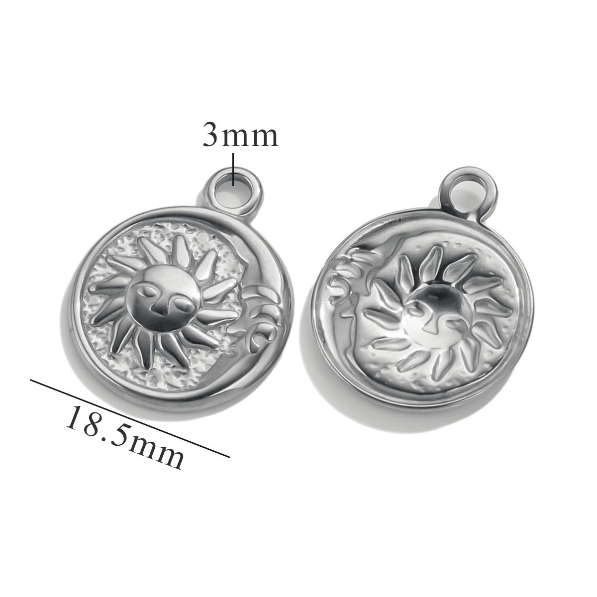 Retro europeo y americano de acero inoxidable sonriente cara Sol Luna colgante titanio acero DIY colgante collar accesorios hechos a mano