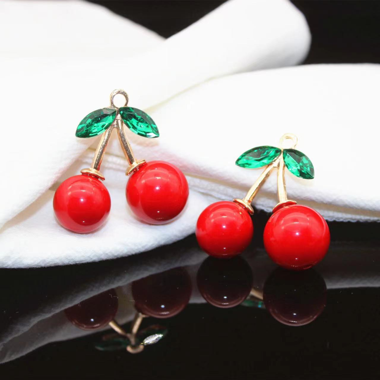 Big Red Cherry Pendant Keychain Mobile Phone Beauty Sticker Diamond DIY Alloy Jewelry Accessories Wholesale Pendant Pendant