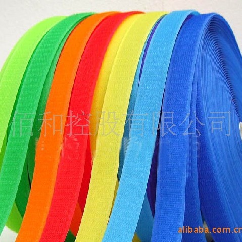 专业生产松紧带魔术贴，粘扣带，背胶魔术贴，弹力毛，射出勾