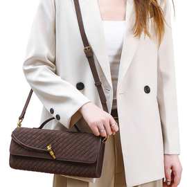 秋冬新款麂皮绒手工编织包时尚横款手拿晚宴包通勤百搭单肩斜挎包