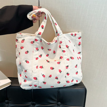 百搭灯芯绒印花托特包2024新款收纳袋大容量单肩包草莓帆布包包袋