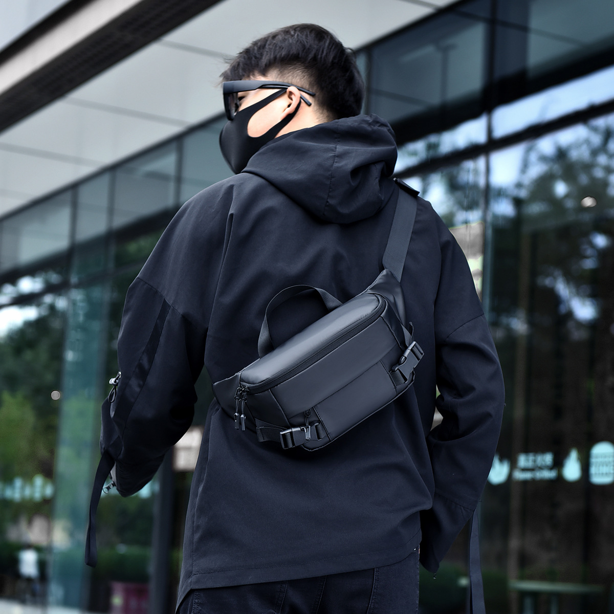 Chest bag