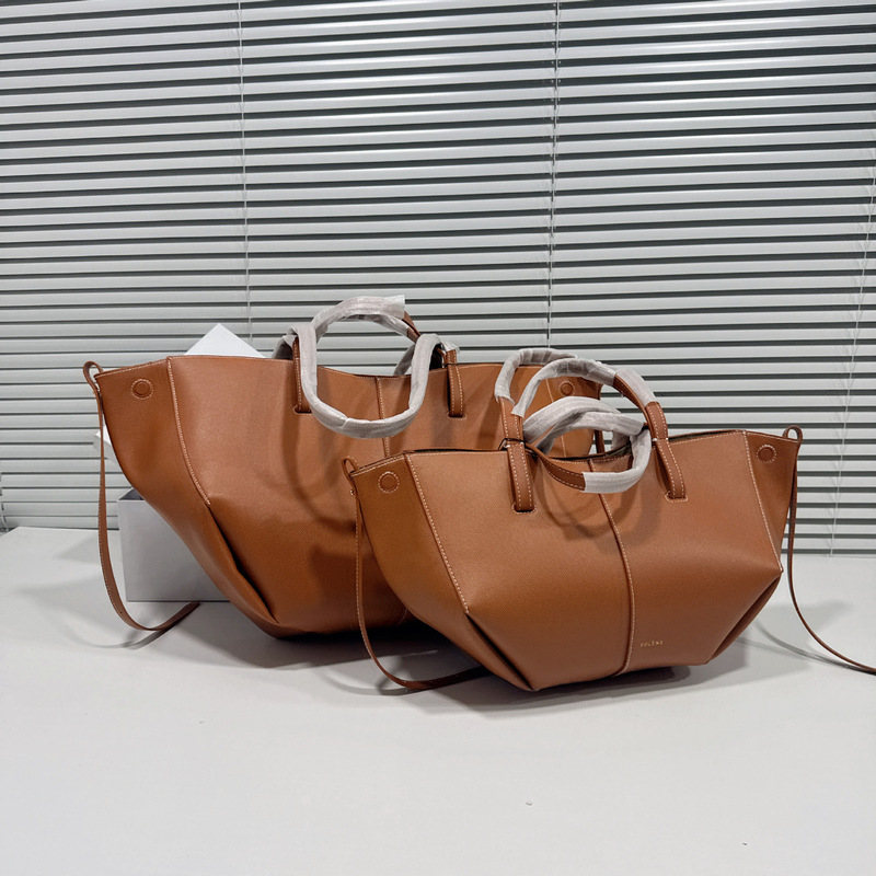 French Niche Polene Wing Tote Bag Pleated Armpit Shopping Bag Fashionable Satchel Shoulder Commuter Bag for Women French Niche Polene Wing Tote Bag Pleated Armpit Shopping Bag Fashionable Satchel Shoulder Commuter Bag for Women