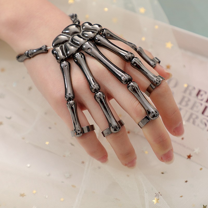 Bracelet In Europe and America Punk Exaggerated Ghost Hand Skeleton Bracelet Metal Texture Finger Bracelet