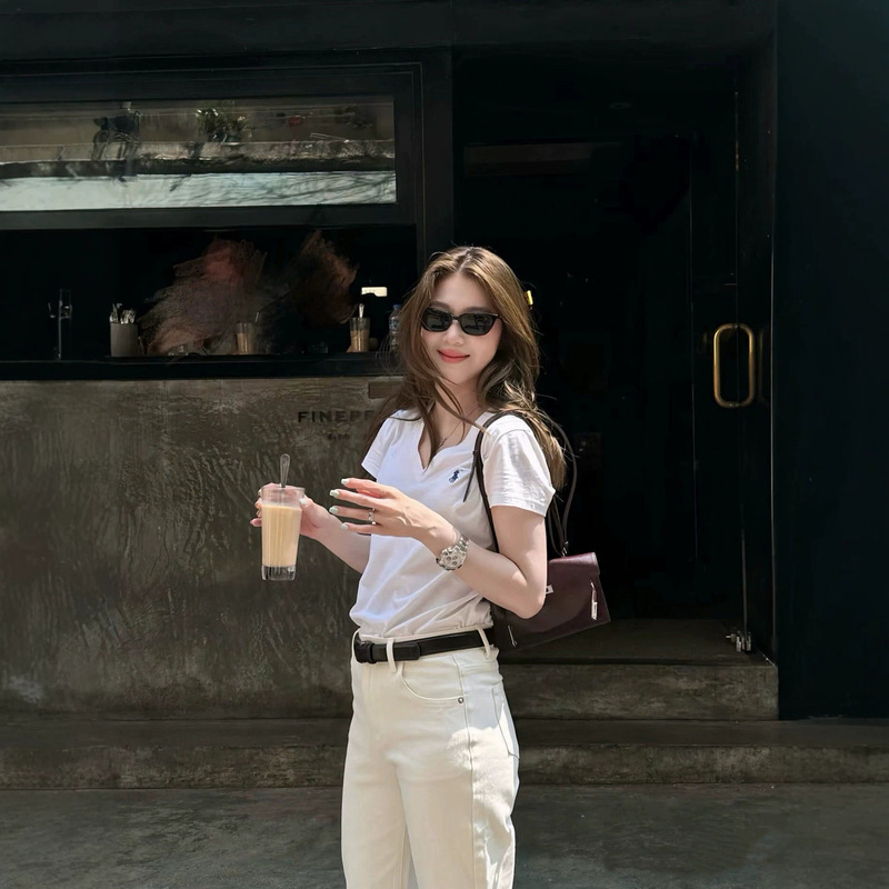 【Snowflake Cotton + Back Collar】Korean-Style Elegant White V-Neck Short-Sleeve T-Shirt for Women, Summer Slim-Fit Casual Versatile Top 【Snowflake Cotton + Back Collar】Korean-Style Elegant White V-Neck Short-Sleeve T-Shirt for Women, Summer Slim-Fit Casual Versatile Top