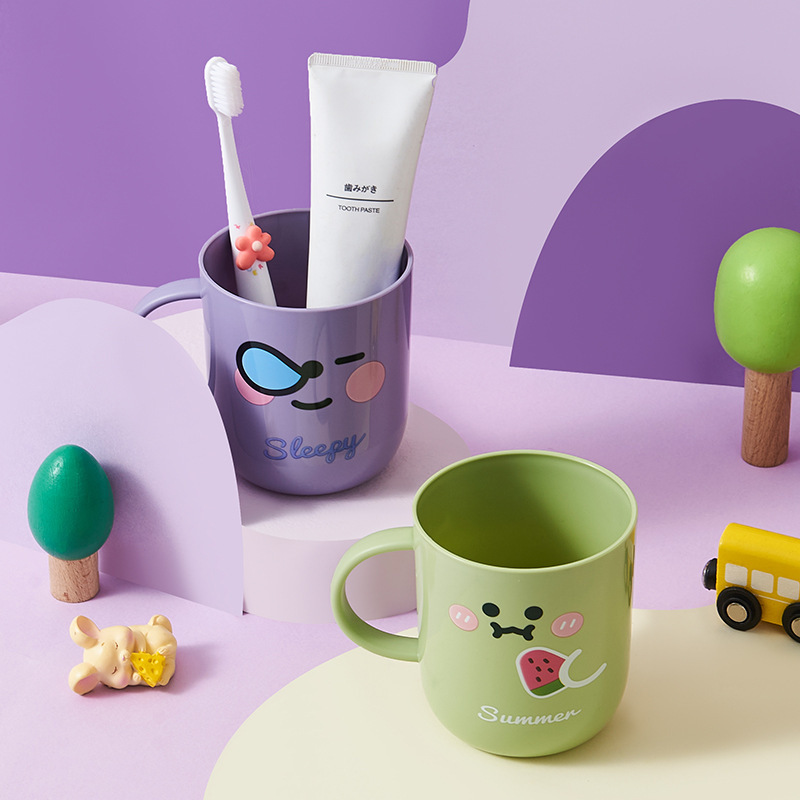 Cute taza de enjuague de dibujos animados taza de enjuague de dientes taza sonriente de niños taza de plástico dormitorio taza de enjuague de boca taza de cepillo de dientes