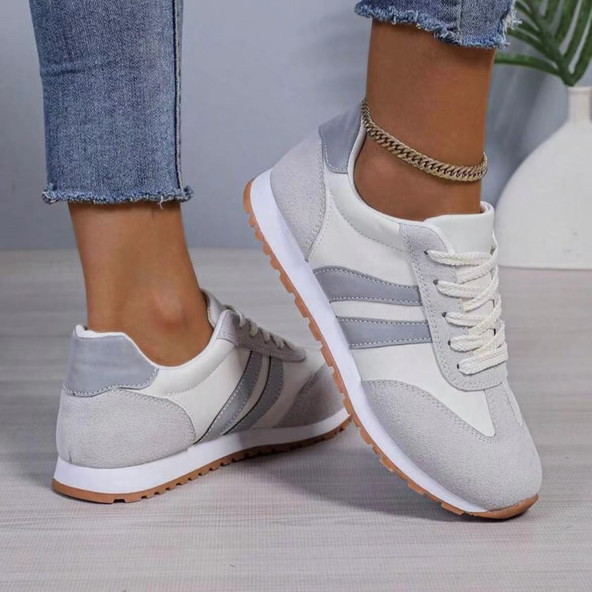 现货2024夏季新款休闲鞋时尚百搭旅游跑步鞋透气布面轻便运动女鞋