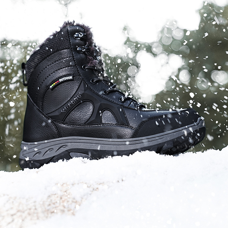 Nuevas botas de nieve al aire libre de invierno transfronterizo con terciopelo calentamiento zapatos de algodón de alto nivel antideslizante y resistente al desgaste zapatos de hombre impermeables de montaña