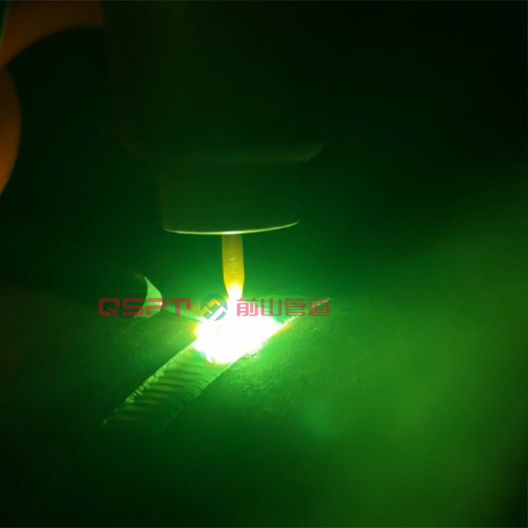 管道预制自动焊机 氩弧打底 溶池良好的熔透性，而且透度均匀