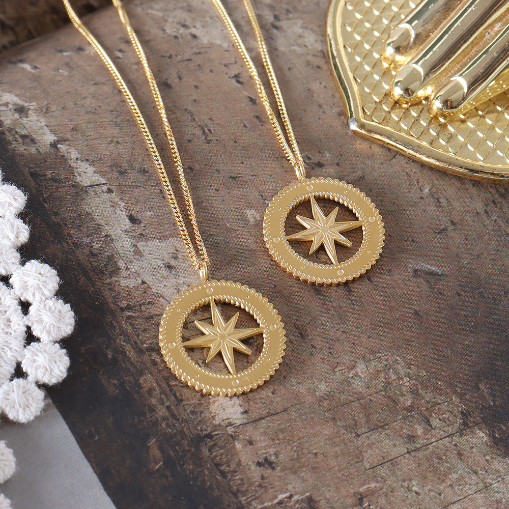 Estilo europeo y americano ins Lucky vintage collar nicho diseño joyería titanio acero 18K oro Ocho Estrellas mango colgante collar para mujeres