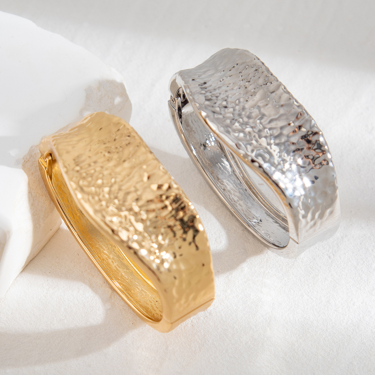120g Weight Bangle Classification Alloy Chain Material 1 Piece Quantity Party, Street Occasion Alloy Material Geometric Pattern Women's Gender Plating Design Hip-Hop, Punk Style Hip-Hop Punk Geometric Alloy Bangles Wholesale 14