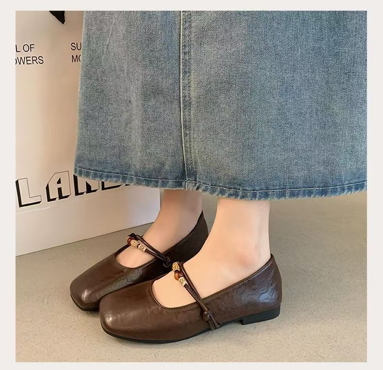 2026 nuevo estilo francés de verano de moda multicolor, zapatos de cuero perezosos de un solo pie de moda de Mary Jane