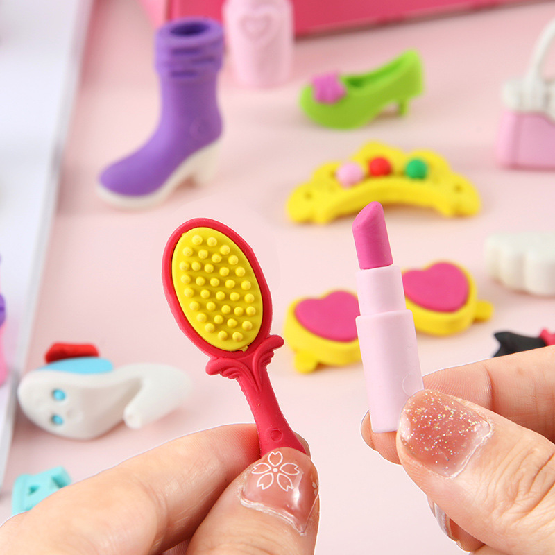 Caja de regalo de princesa encantadora borracha empaquetada en casa, modelado cambiado limpio, estudiantes de papelería de aprendizaje