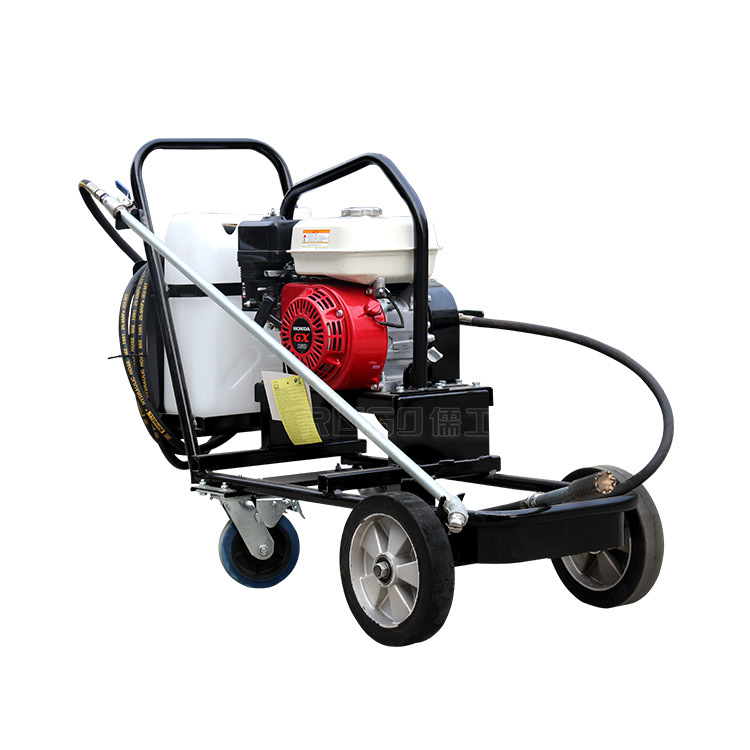 Pulverización de asfalto fabricantes reparar carreteras de gasolina renovación distribuidor de mantenimiento del pavimento empujando distribuidor