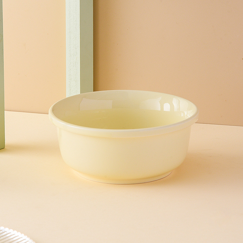 단일 밝은 커스터드 그릇