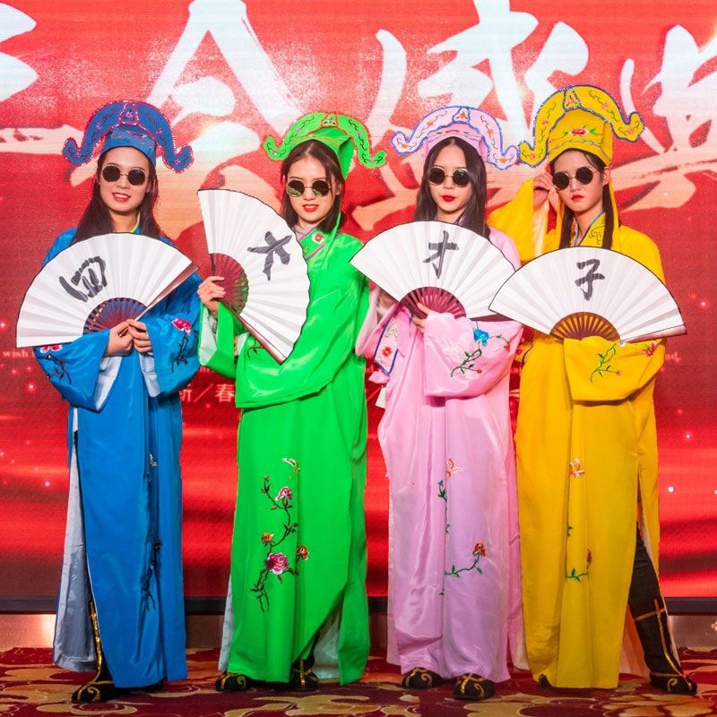Warm Maple Leaf Jiangnan Four Great Talents Costumes Ancient Costumes Tang Bohu Scholar's Attire Young Master Annual Meeting Wedding Dress