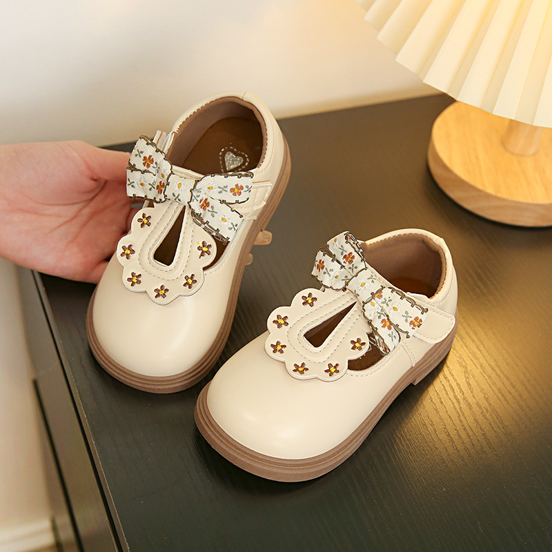 Zapatos de cuero para niñas 2024 nuevo primavera y otoño bebés zapatos de suela suave para niños zapatos de princesa para niñas zapatos de soleas suaves image 5