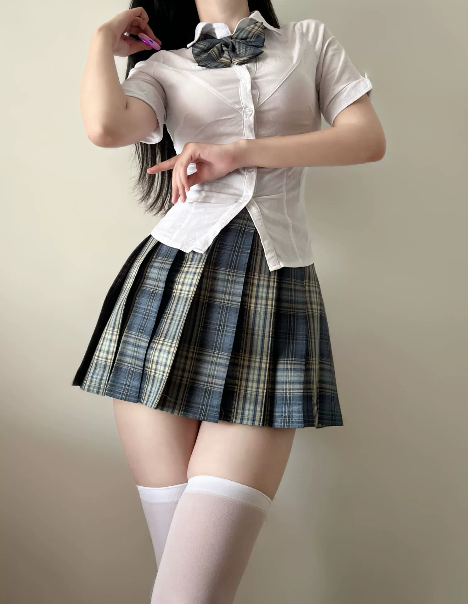 Платье? Нет. The input is a skirt. Translate: "Genuine summer student pleated skirt, high waist"