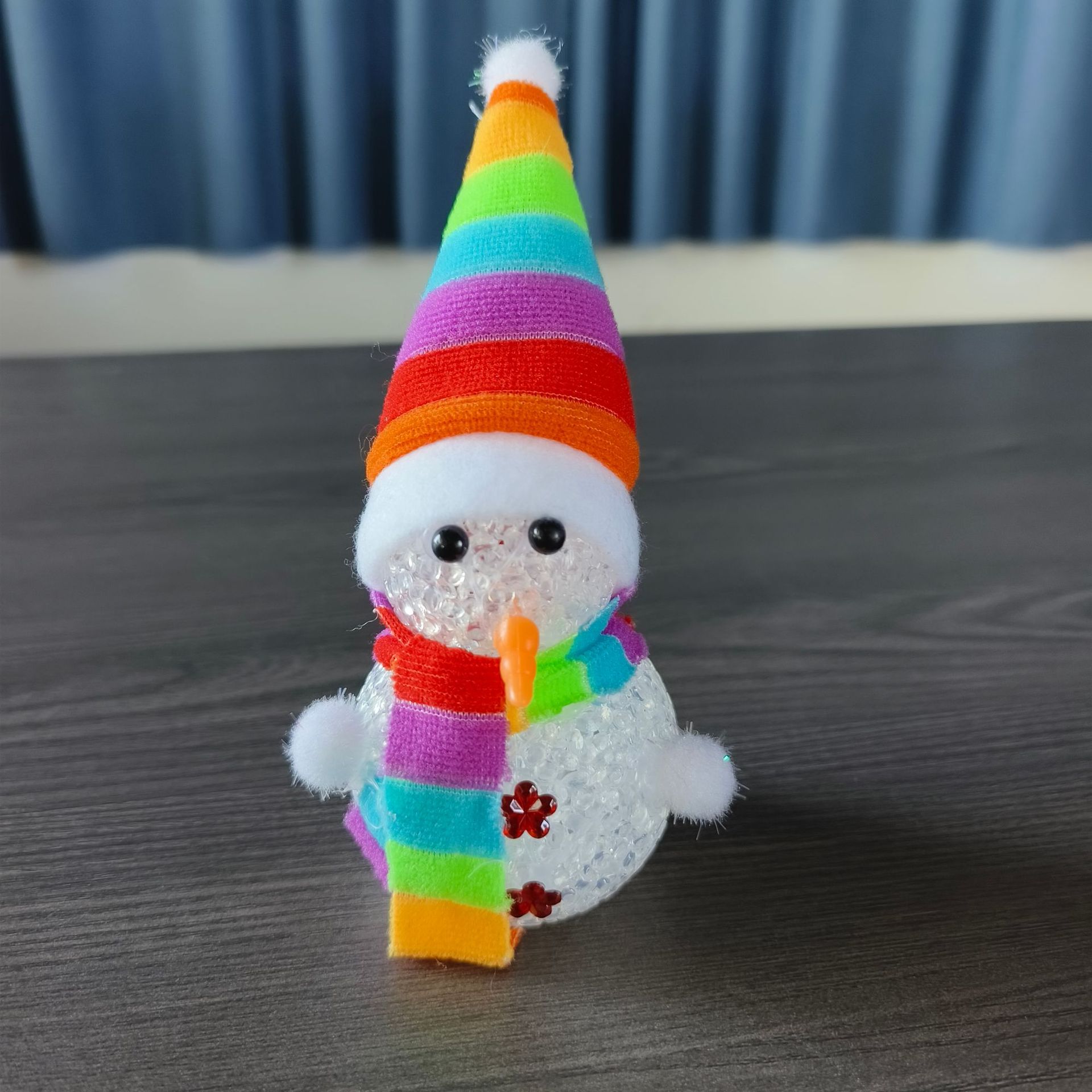 Transfronterizo luminoso muñeco de nieve decoración de Navidad   Muñeca de nieve de plástico de cristal luminoso y colorido