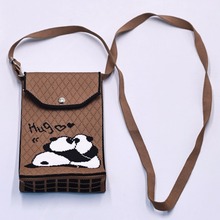 小众针织磁扣手机袋小熊猫手机包单肩斜挎包手拎翻盖手机包口红包