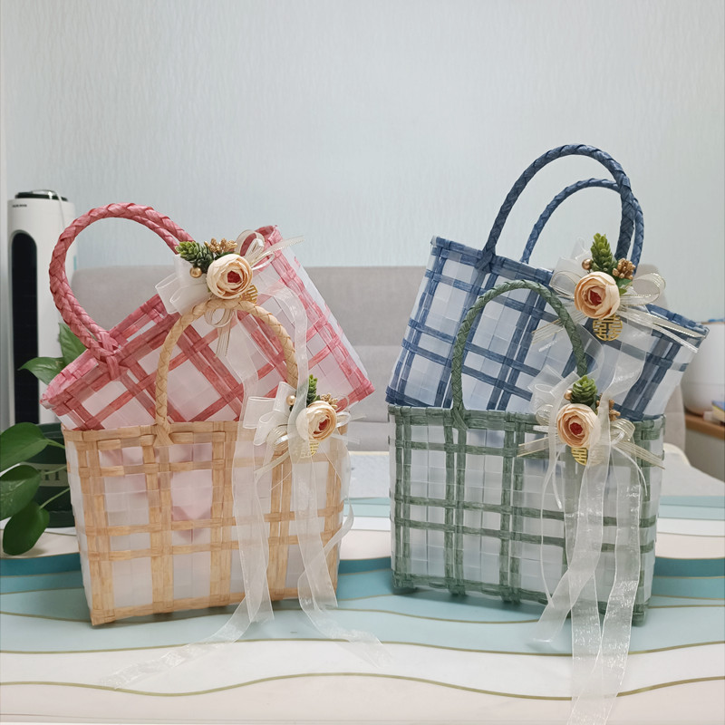 756g Weight Open Closure Type Double Handle Strap Type Handbag Bags Type Holiday, Travel Occasion PVC Material Plaid Pattern All Seasons Season Women's Gender Cute, Vacation Style Square Shape Large Size Women's Cute Vacation Plaid PVC Shopping Bags 25