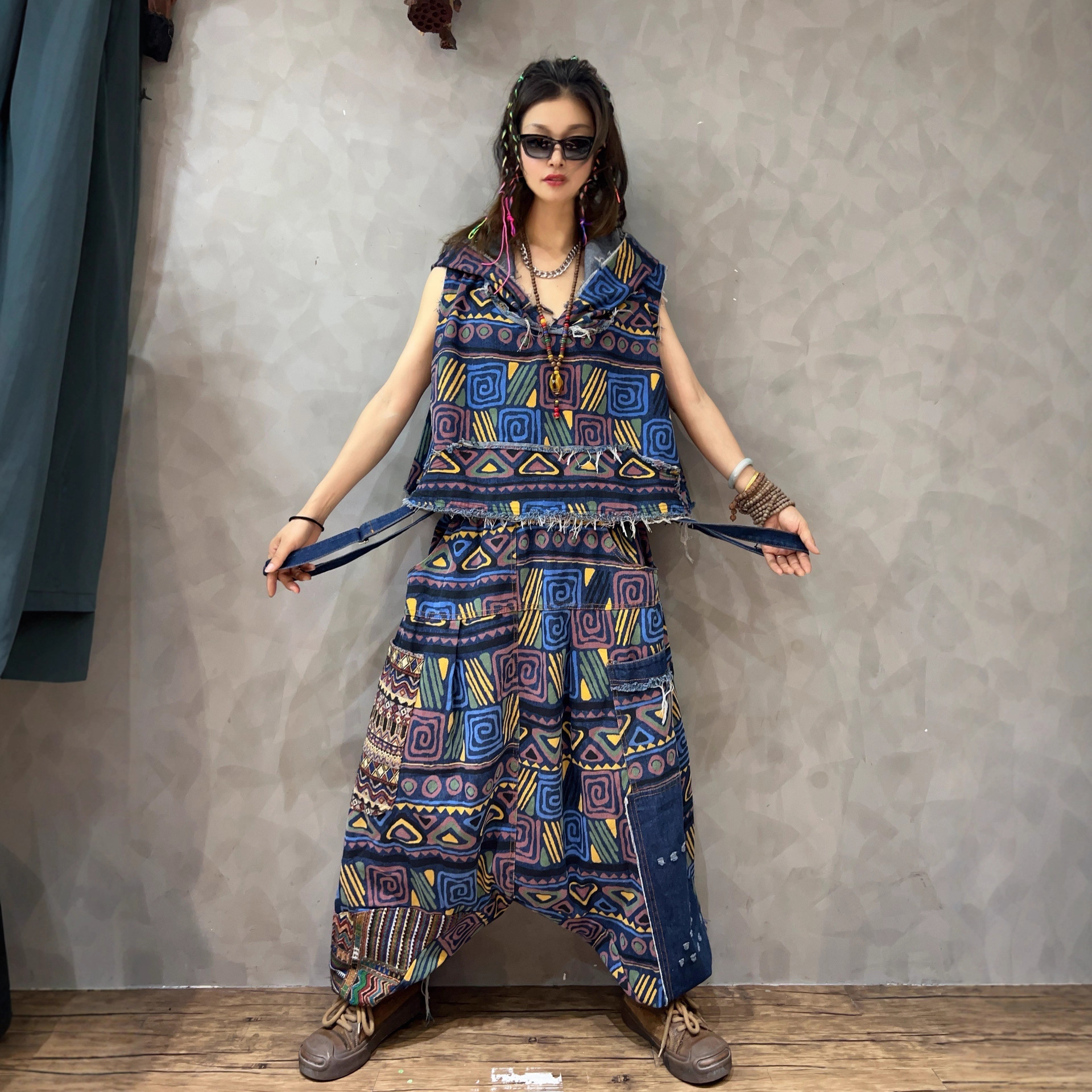 Personalidad de moda cool vaquero diseño de bordes de lana chaleco encapuchado correa de correa de chaleco de caño suelto conjunto de moda retro de moda mujer moda image 2