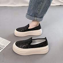 �ɸ��ט���ЬŮ2026�����¿�O��һ�_�ő���Ь͸���������e��Ь