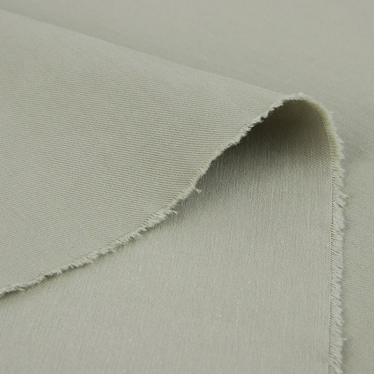 Fábrica directa 100% algodón tejido teñido tela de camisa de hombre trenzada