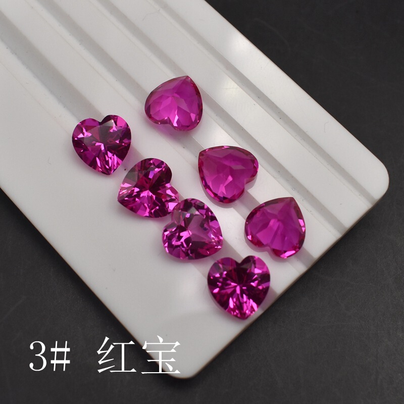 No. 3 Red Heart-Shaped Gemstone Loose Stone 5A Multi-Faceted Cut Light Rose Red Corundum Heart-Shaped Synthetic Corundum Loose Stone