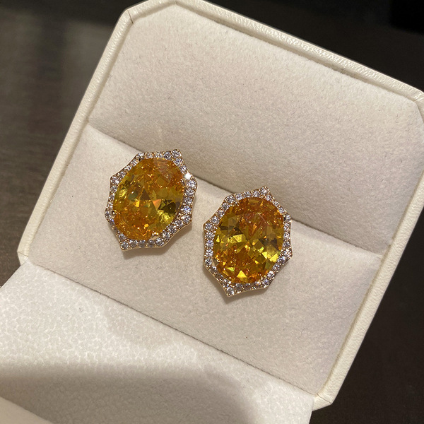 Luxury diamond inlaid overflowing yellow crystal diamond -shaped big…