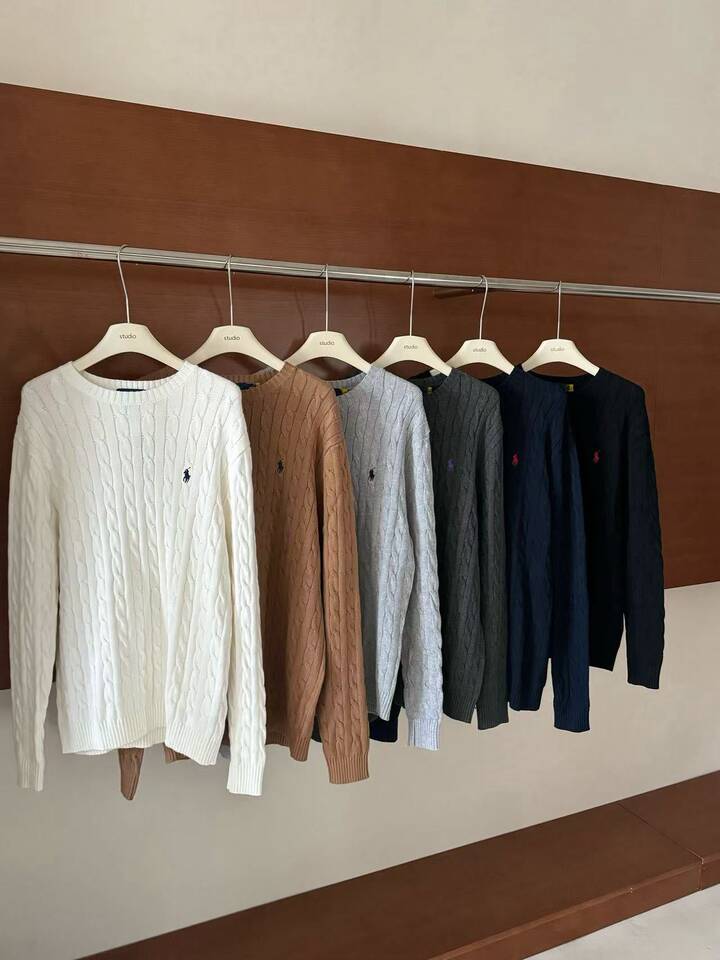 Áo len nam cổ tròn tay dài chui đầu dệt kim vặn thừng thêu hình ngựa chiến, dày dặn — Màu kaki đậm, Màu trắng, Màu xanh tím than, Màu xám nhạt
