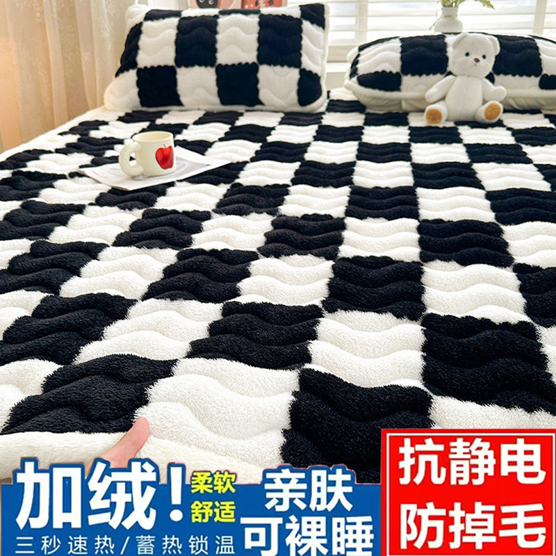 Thickened Student Dormitory Milk Velvet Mattress Pad Single Children's Bed Mat Winter Home Use Fleece Warm Blanket Thickened Student Dormitory Milk Velvet Mattress Pad Single Children's Bed Mat Winter Home Use Fleece Warm Blanket