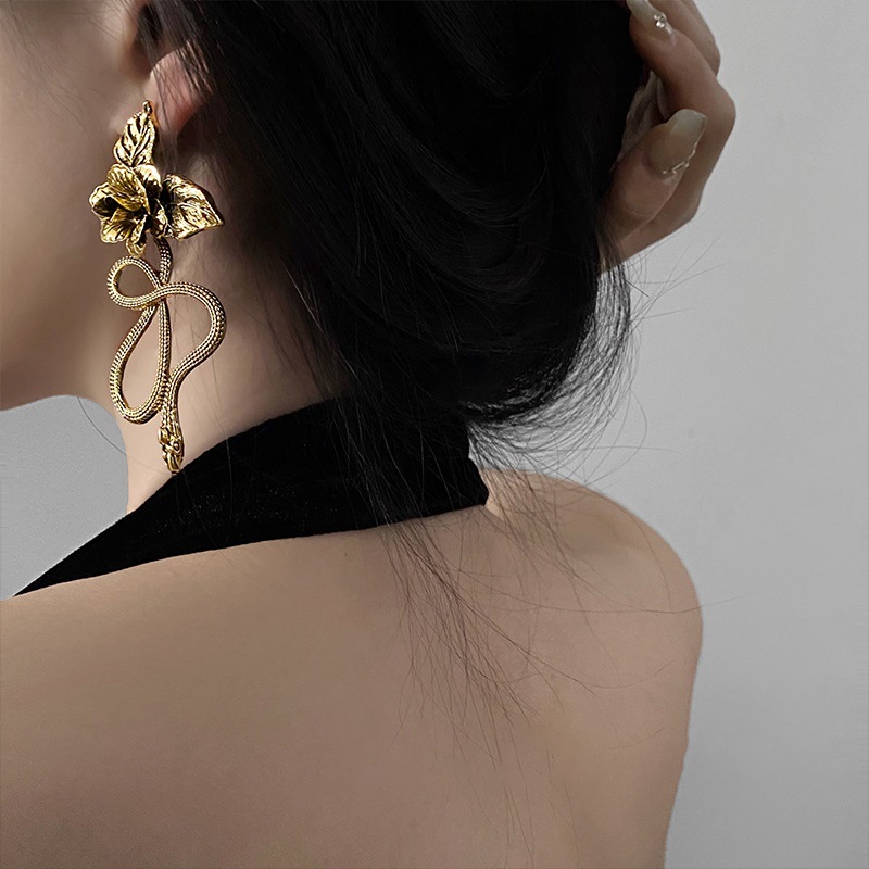 Silver Needle Flower Leaf Serpentine Drop Earrings For Women_voghion.com