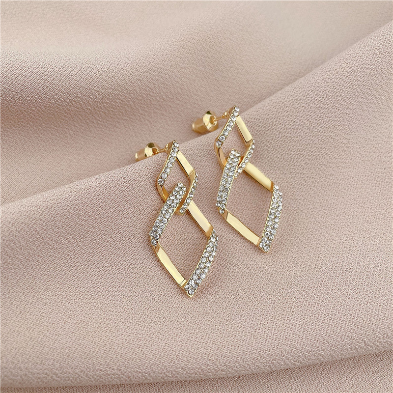Tongfang Ornament Double-layer Atmospheric Geometric Diamond Rhinestone Earrings Exaggerated Western Style Earrings Slimming Long Earrings display picture 5