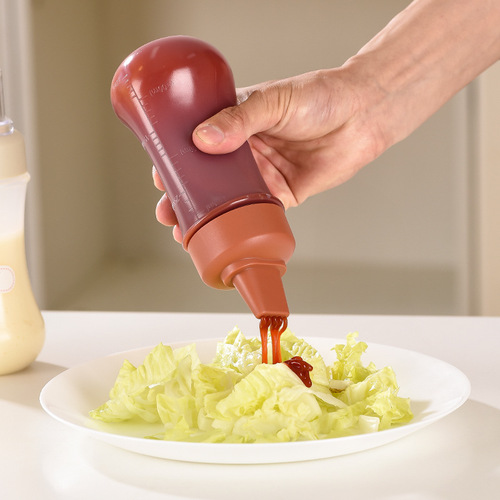 Five-hole plastic squeeze sauce bottle with lid and scale, kitchen salad tomato sauce oyster sauce honey repackaging squeeze seasoning bottle