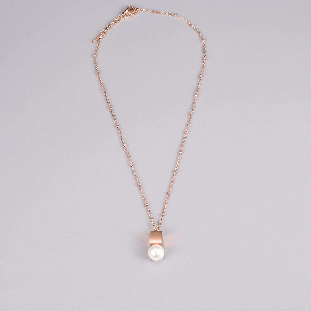 Wholesale LOVE Square Hanging Pearl Titanium Steel Rose Gold Clavicle Necklace_colorza_4