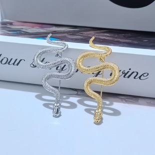 Light and Night Love Brooch Male Xiao Yi Derivative Surrounding Snake Shirt Collar Pin Accessories Badge Female Gift
