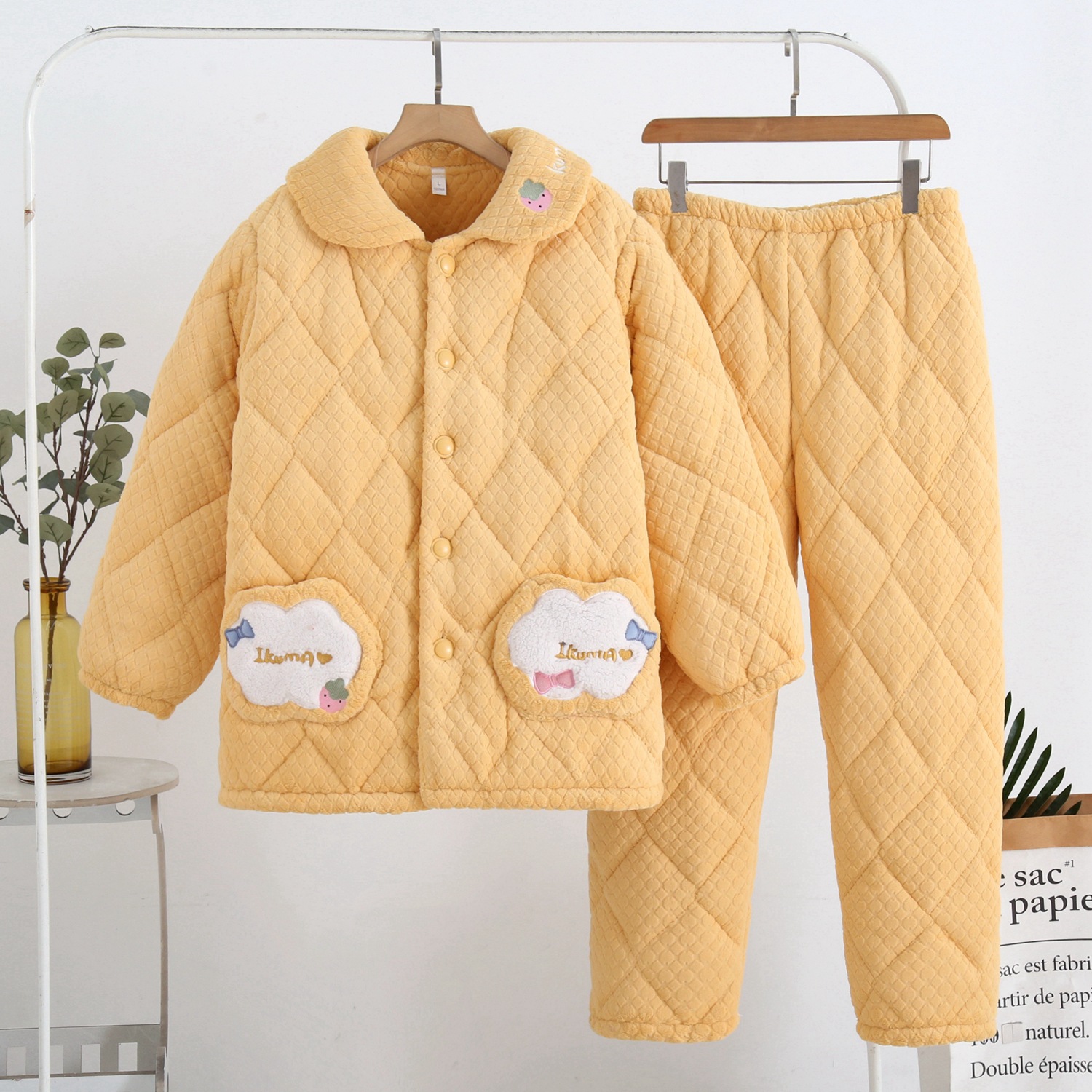 パジャマ女性冬のサンゴのベルベットの三層の厚いベルベット保温綿フランネル春秋冬の家庭服