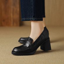 �͹��L��ץ�ް���Ƥ�ָ�����ЬŮ2024�＾�¿�A�^һ�_�Ÿ߸���Ь