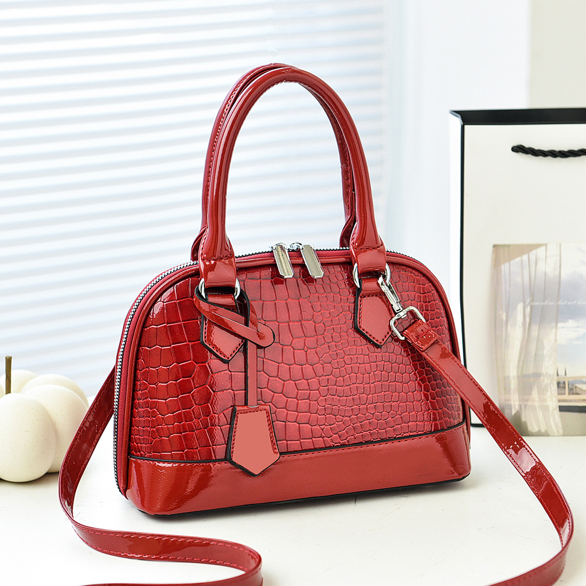 Bolso de moda, damas simples, atmósfera de moda, comercio exterior, mensajero de gran capacidad, estilo de verano, un solo hombro nuevo